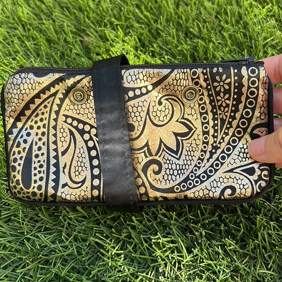 Maggie B clutches - Picture 5 of 7